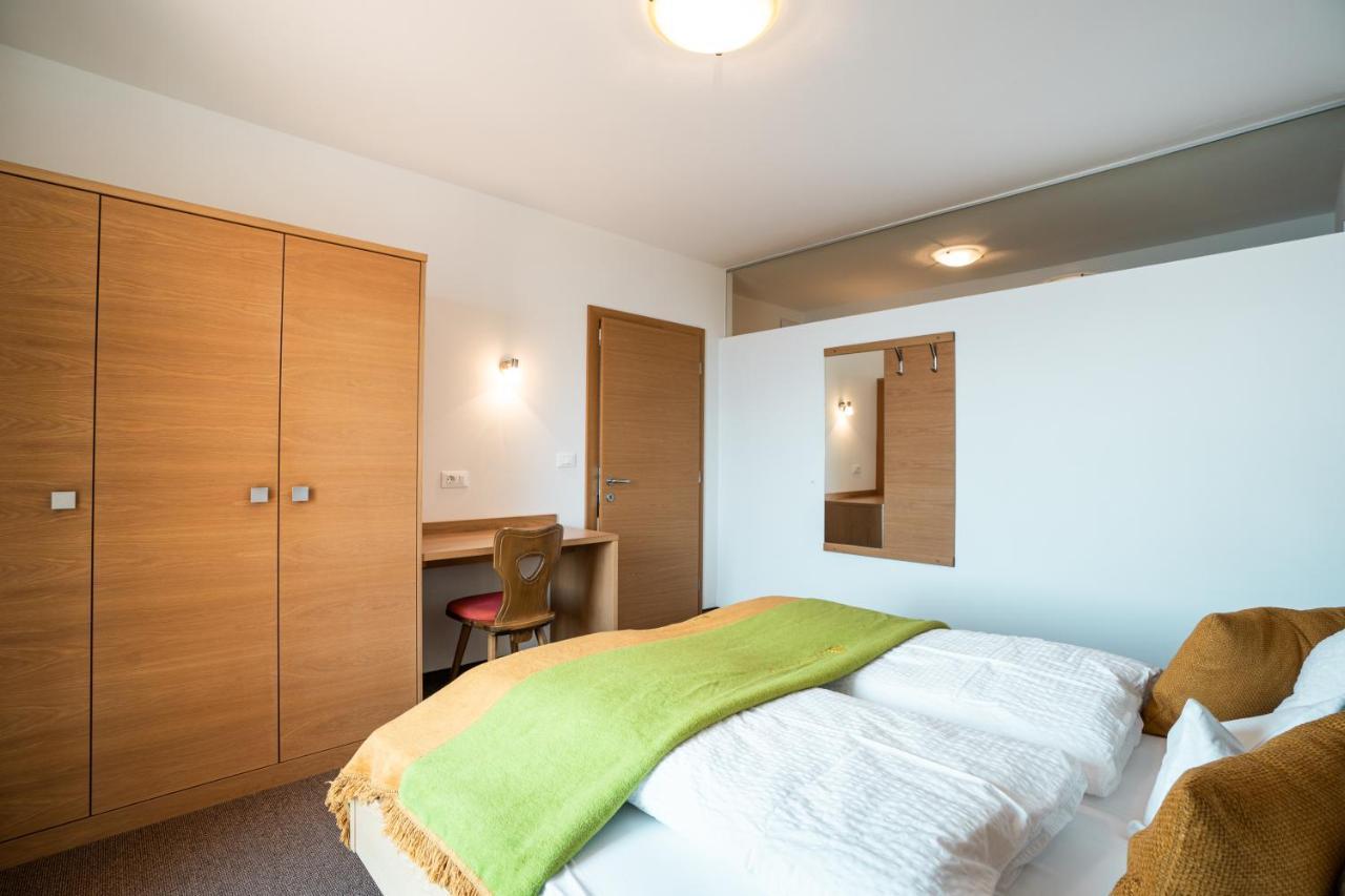 Residence Innerfarmerhof Tirolo Luaran gambar