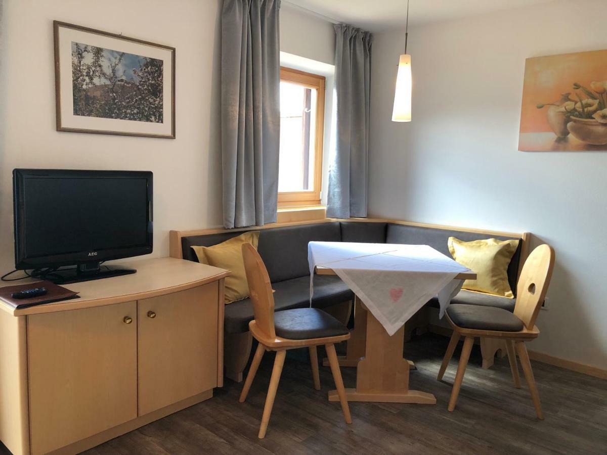 Residence Innerfarmerhof Tirolo Luaran gambar